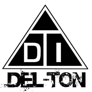 A black and white triangle with the word delton on it.