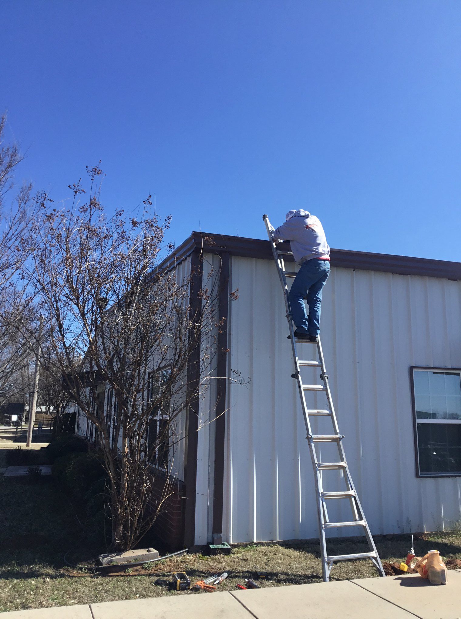 Commercial roof installation