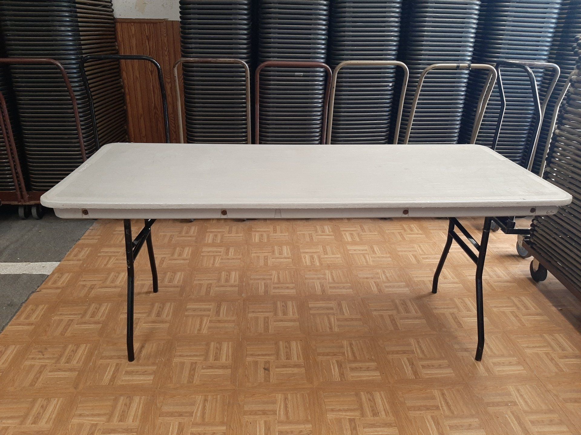 8' Banquet Tablechairs.