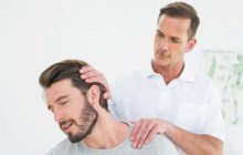 chiropractor examination to man