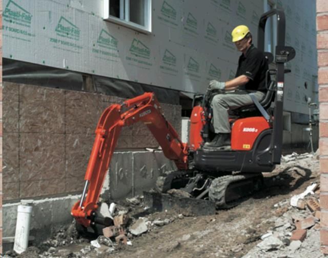 Kubota K008, 5.5' Micro Excavator