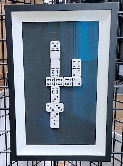 Framed dominos