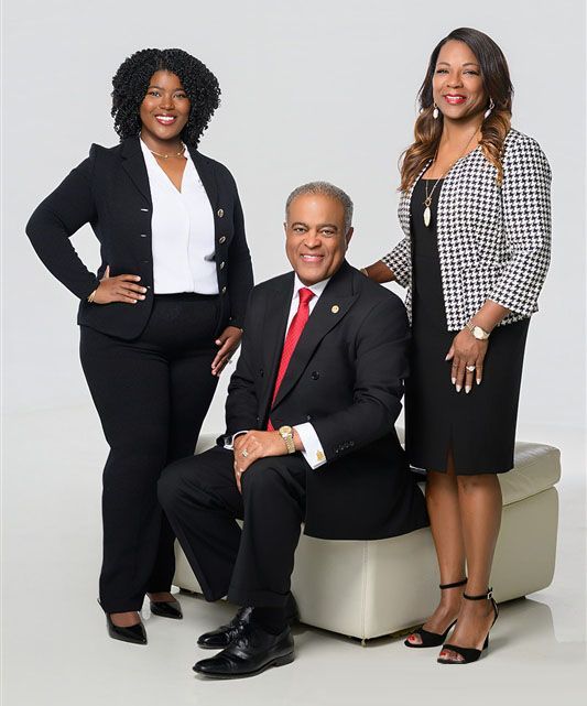Alona Murray-Brown, Dwayne M. Murray, and Lisa N. Murray.