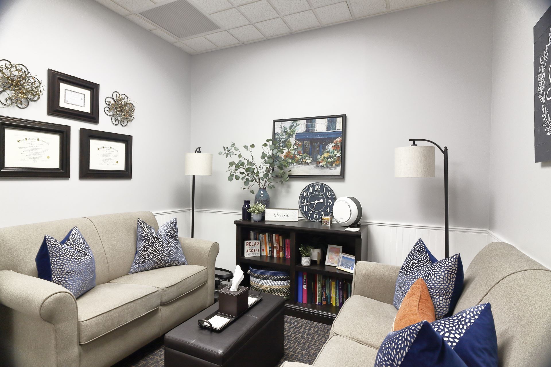 A living room with two couches and a coffee table