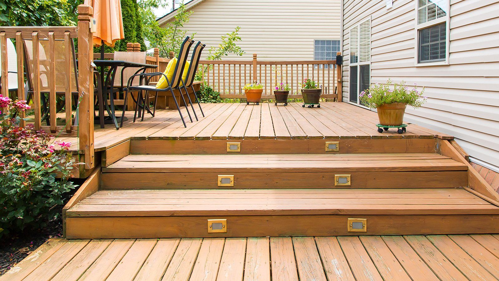 Residential deck service