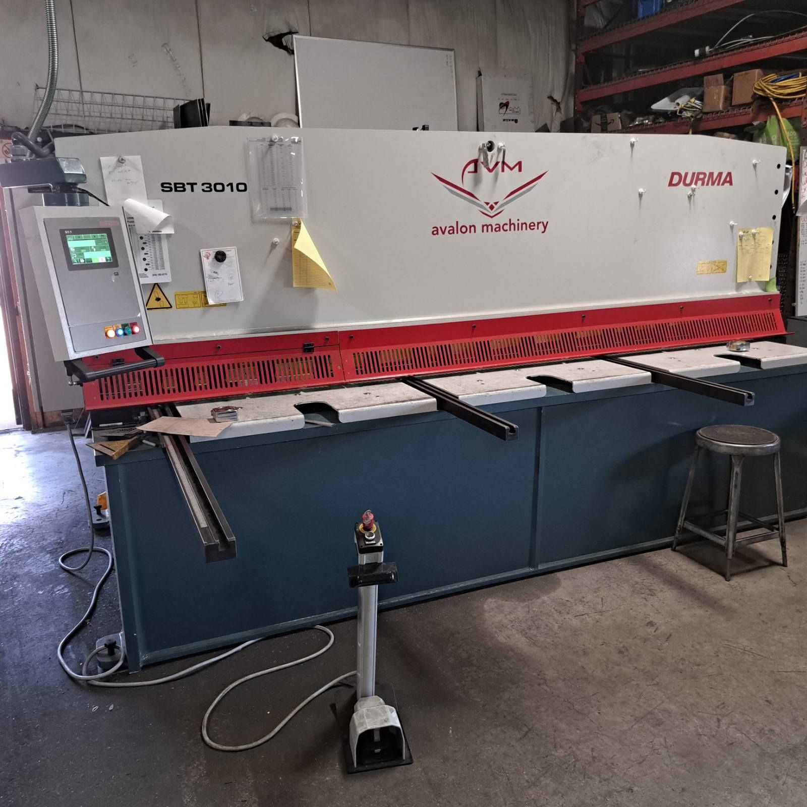 A machine that has the word durma on it