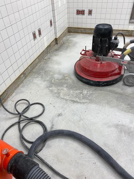 Floor grinding machines