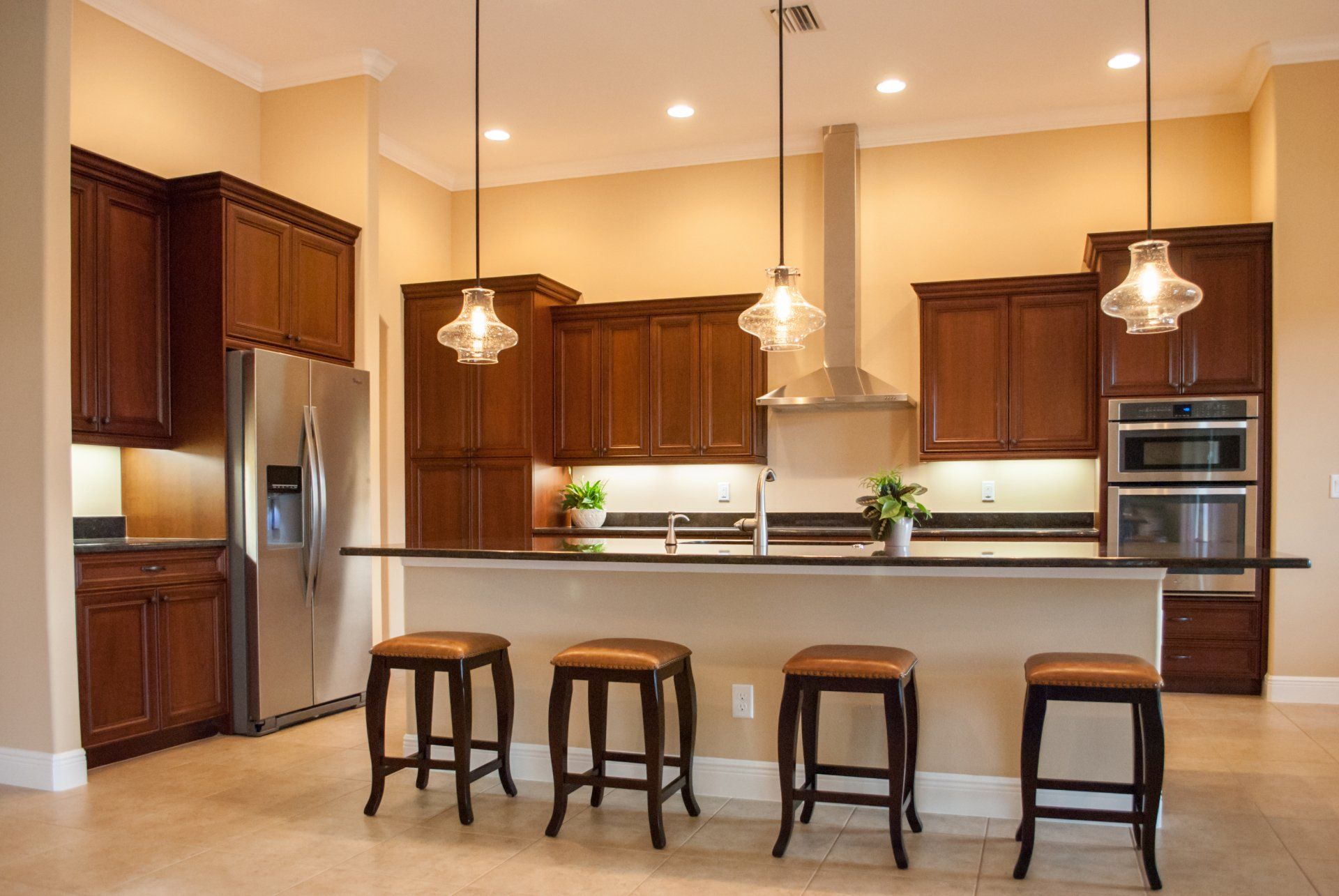 Avon Cabinet Corp | Kitchen Cabinets | Bradenton, FL