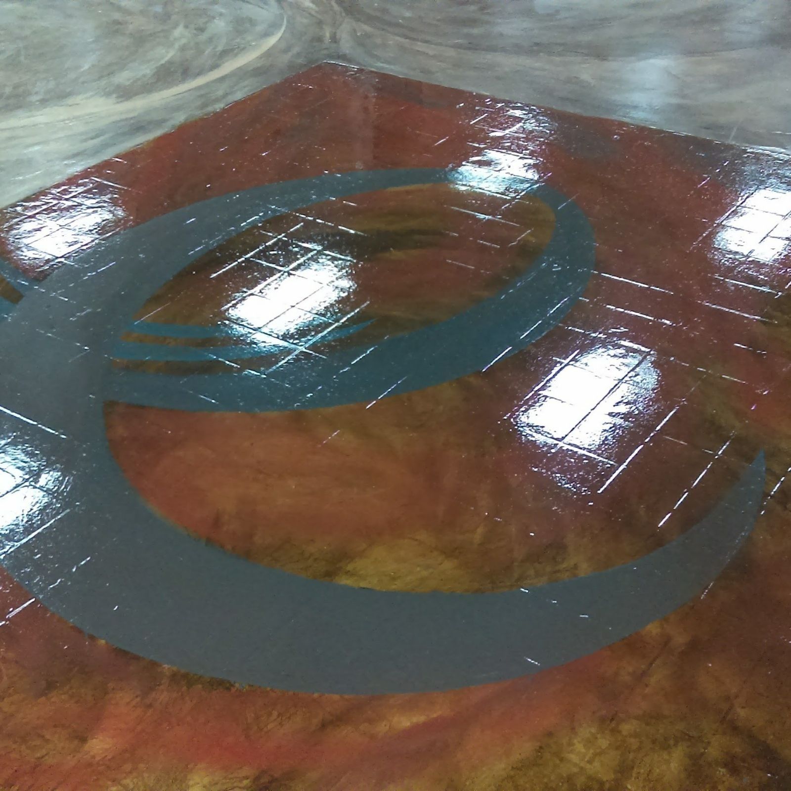 design swirls in epoxy flooring
