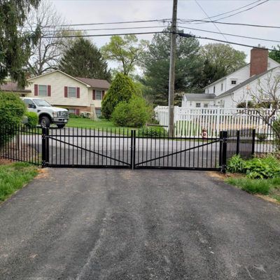 metal gate