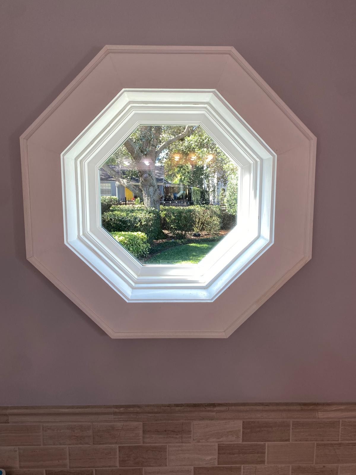 An octagon window