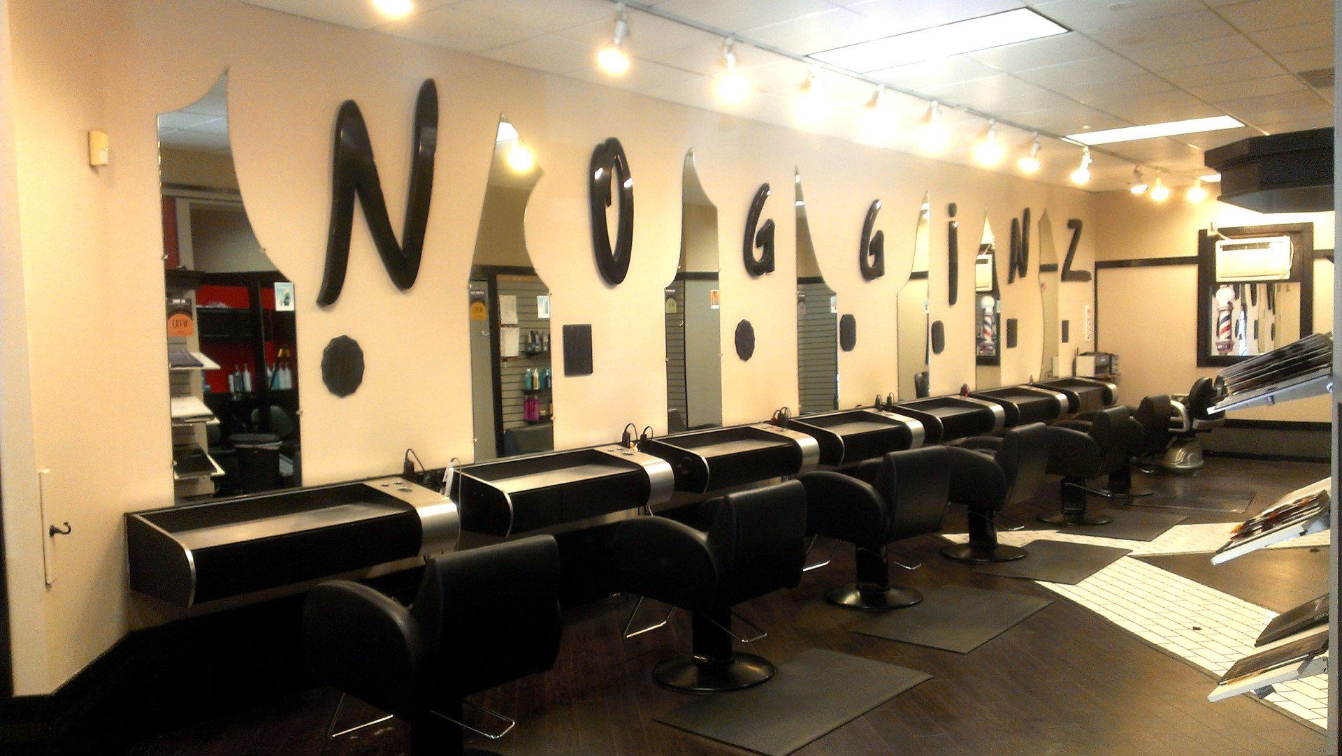 Salon interior