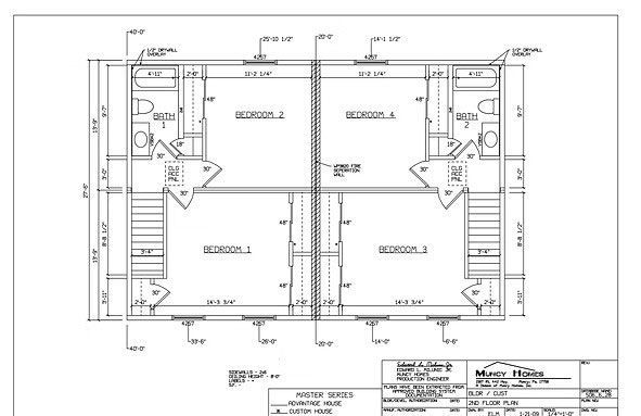 Floor plan of a symmetric duplex showing two mirrored residential units with bedrooms, bathrooms, and staircases.