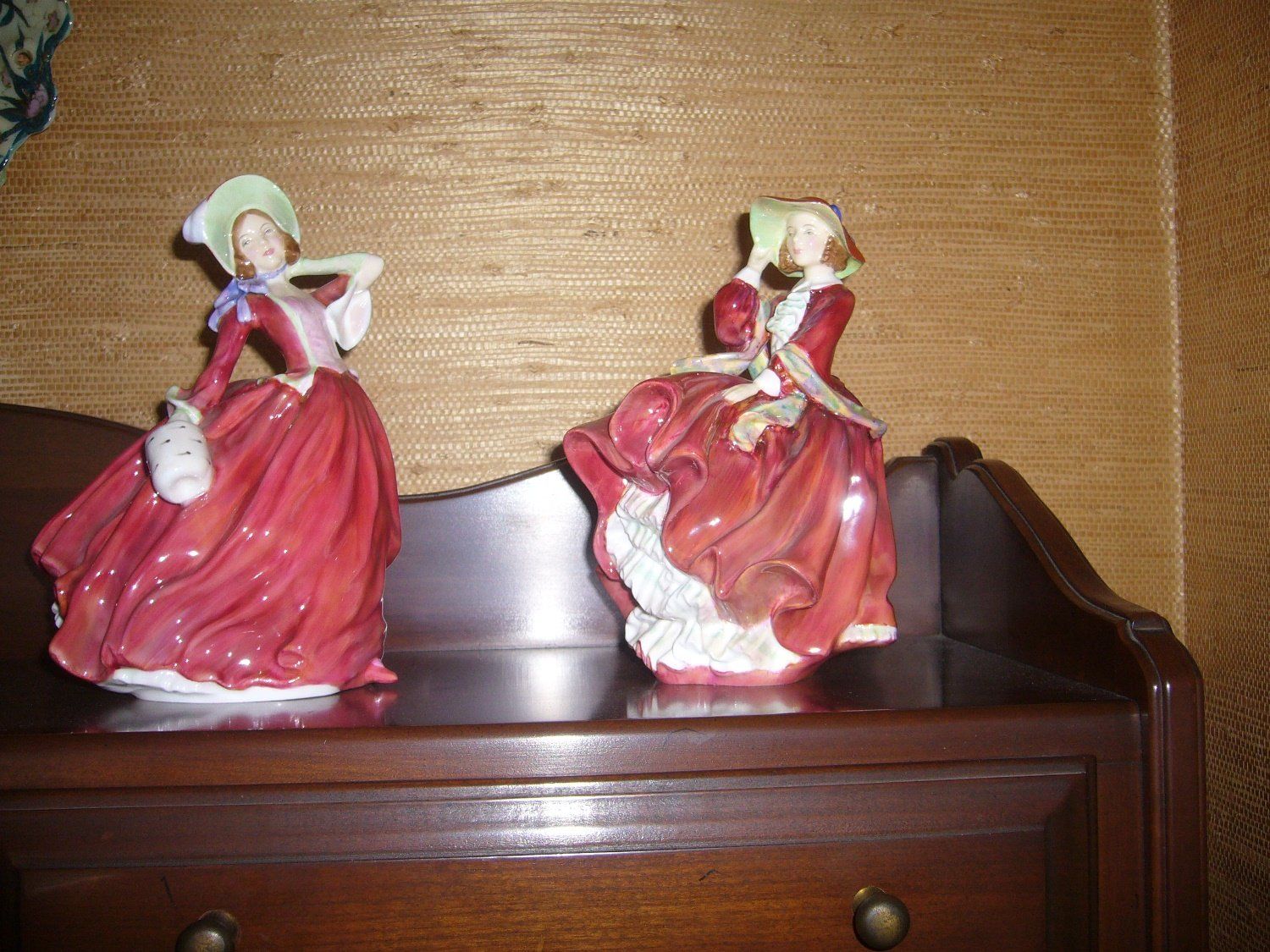 Antique two figurines