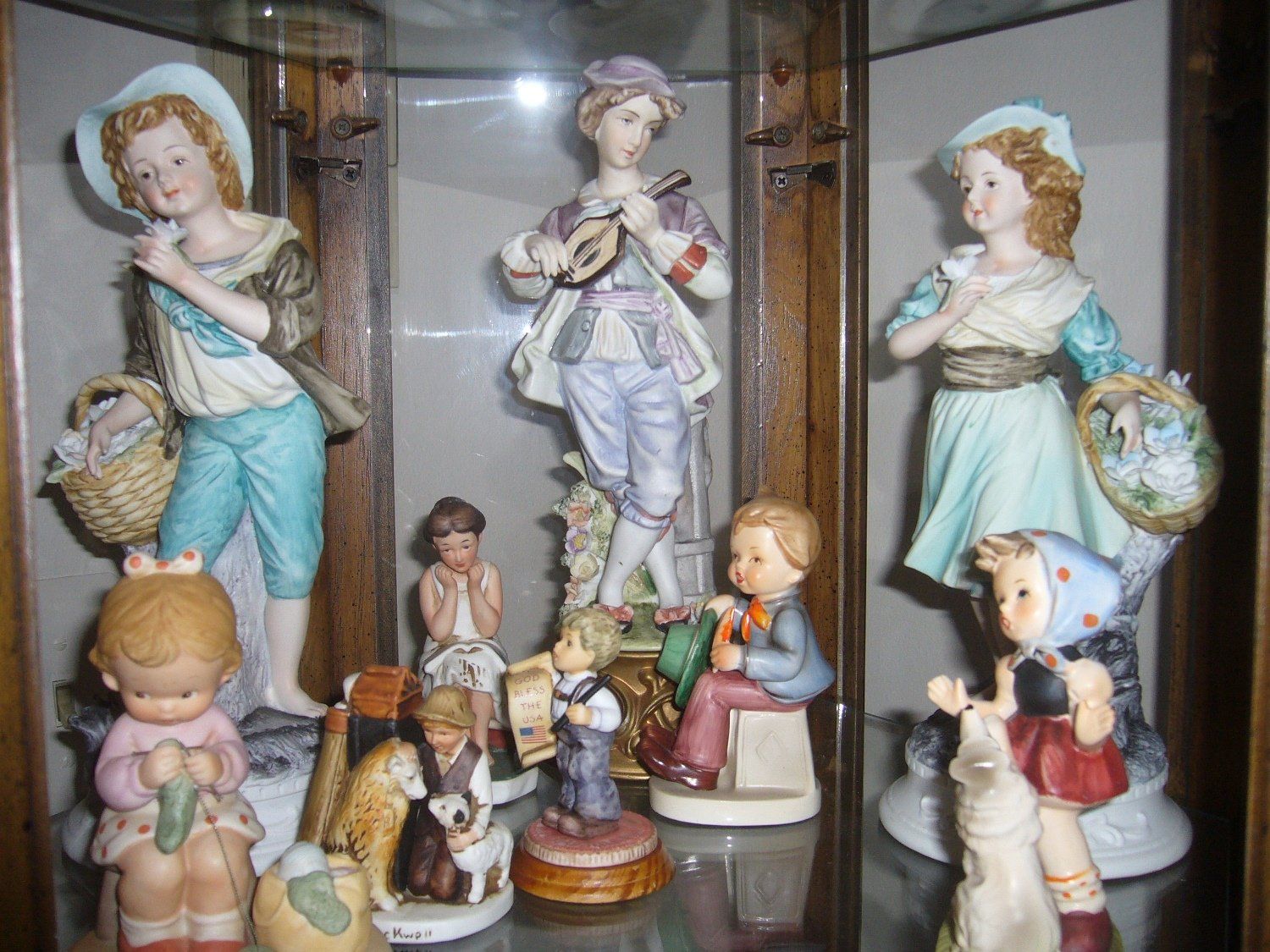 Antique figurines