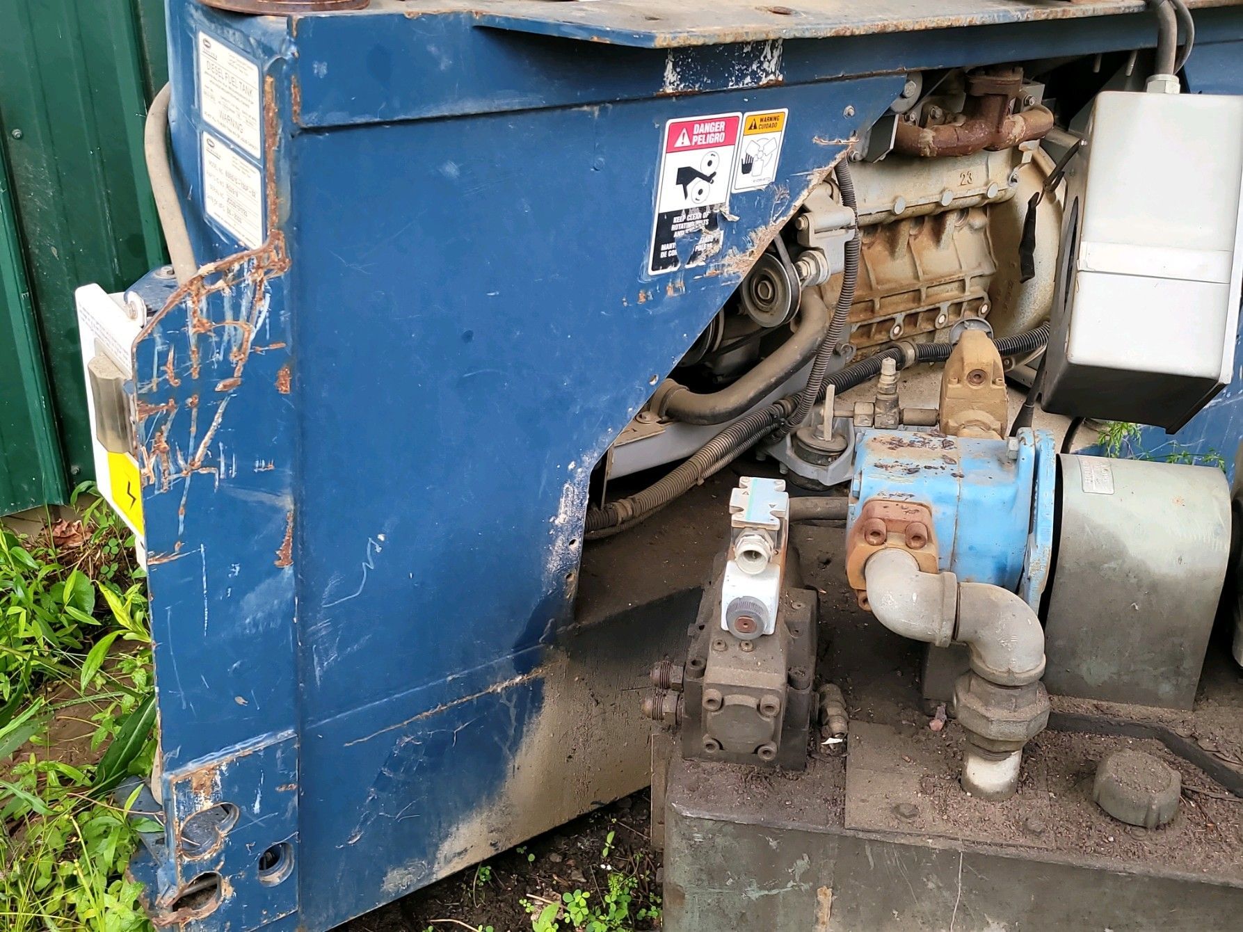 Diesel engine power plant for a magnet