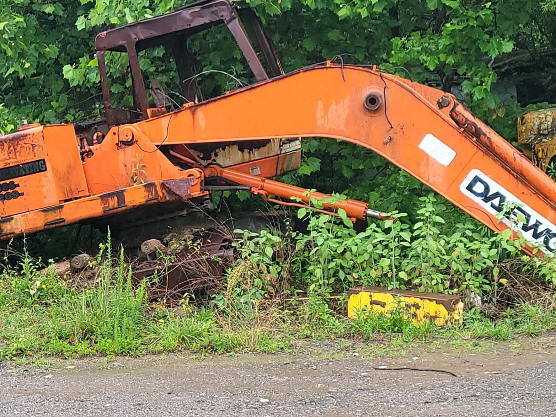 Daewoo 170 parts machine