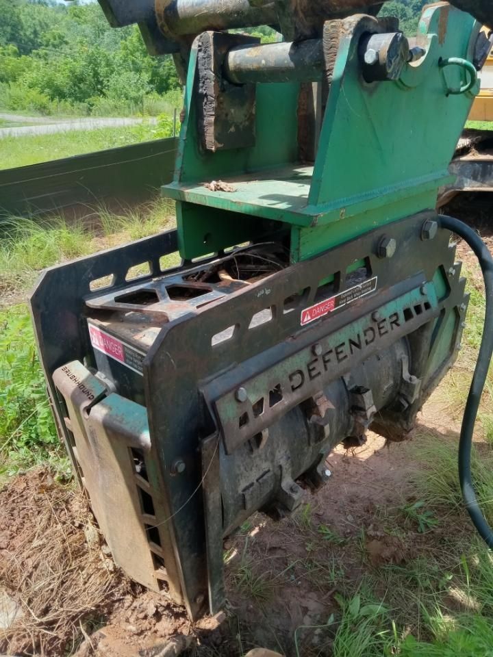 26 Defender mulching grinder