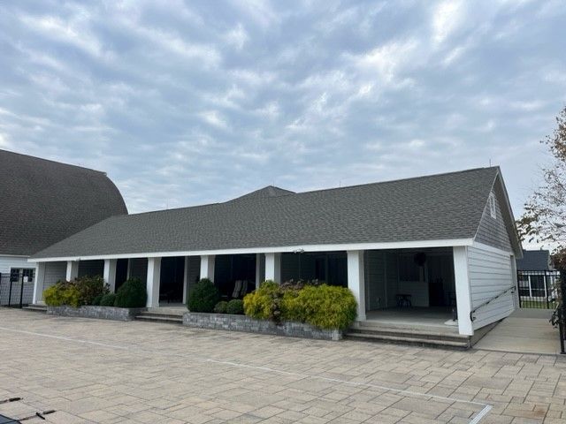 Roofing service