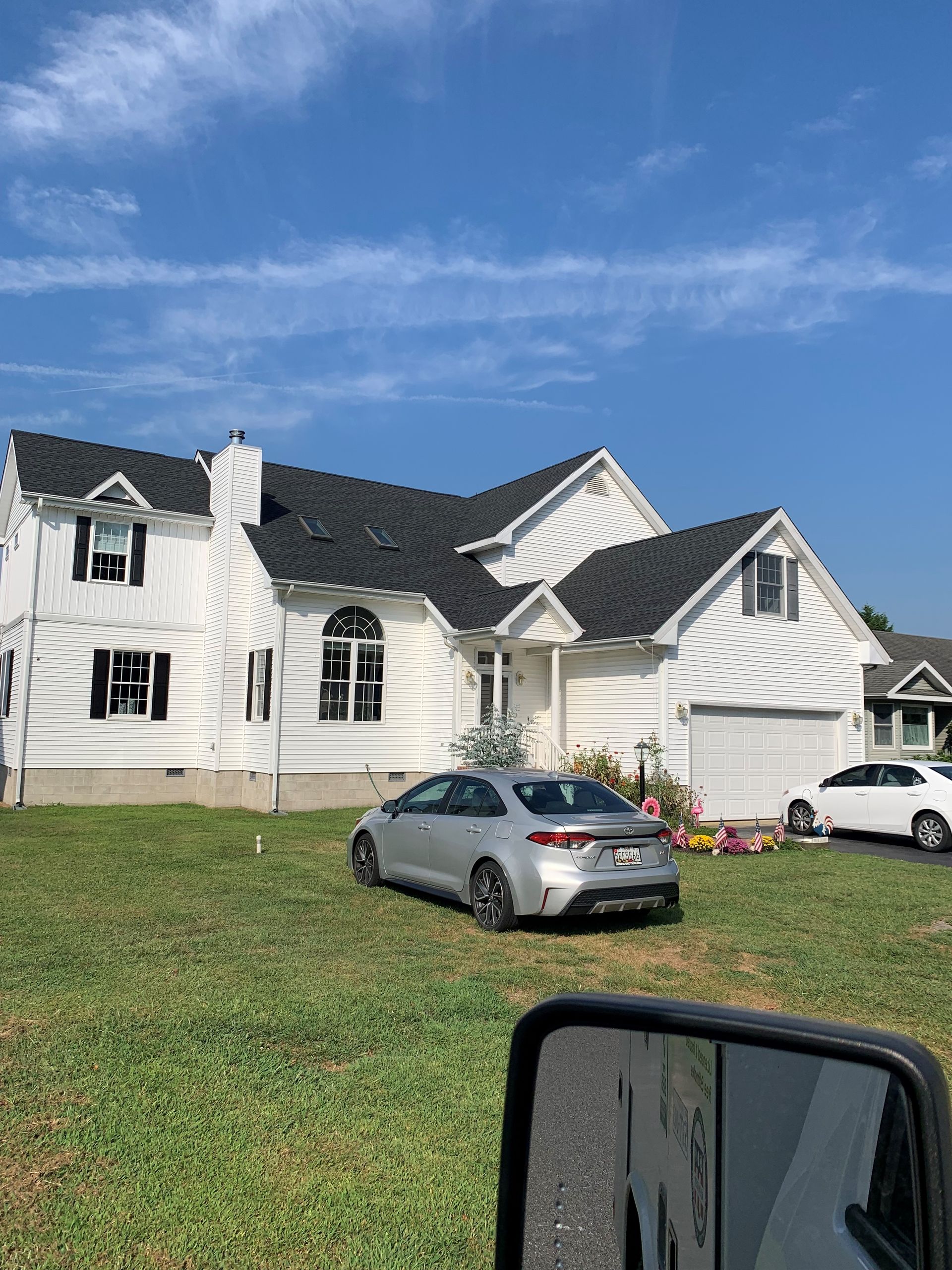 Residential roofing project