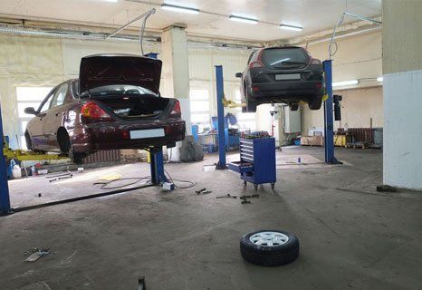 Image of a car repair garage