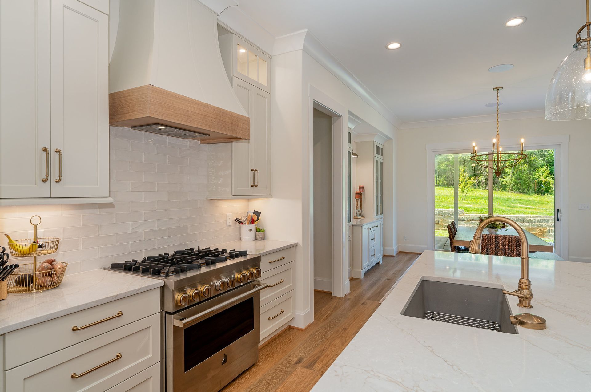 The Dreamscape kitchen with stove