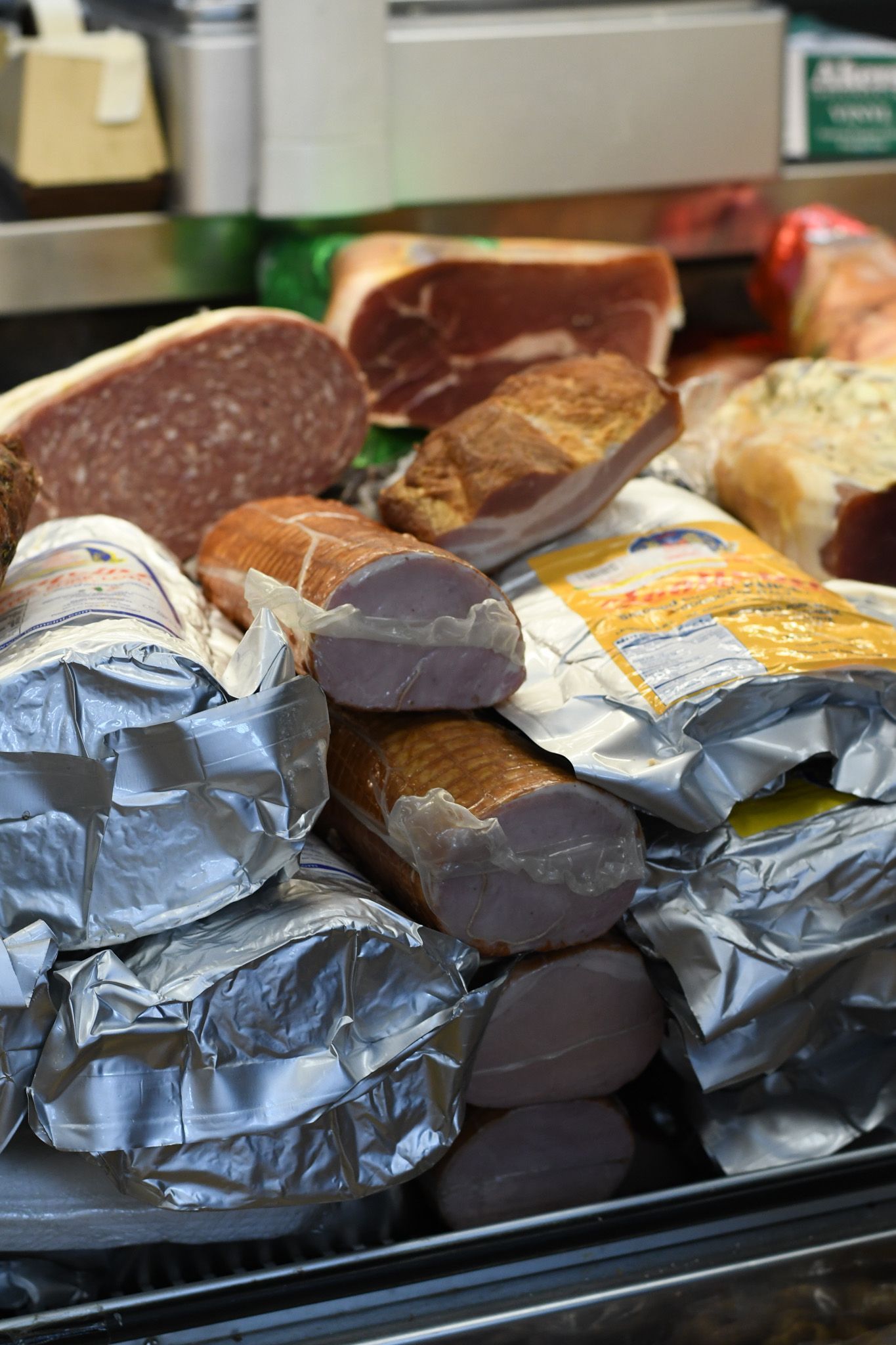 Liuzzi Gourmet Market Deli 07