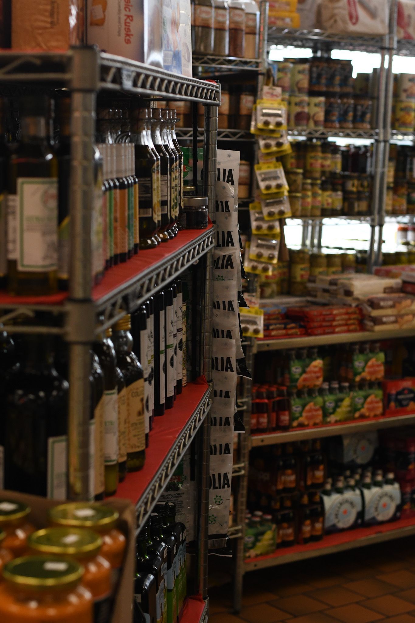 Liuzzi Gourmet Market - grocery 01