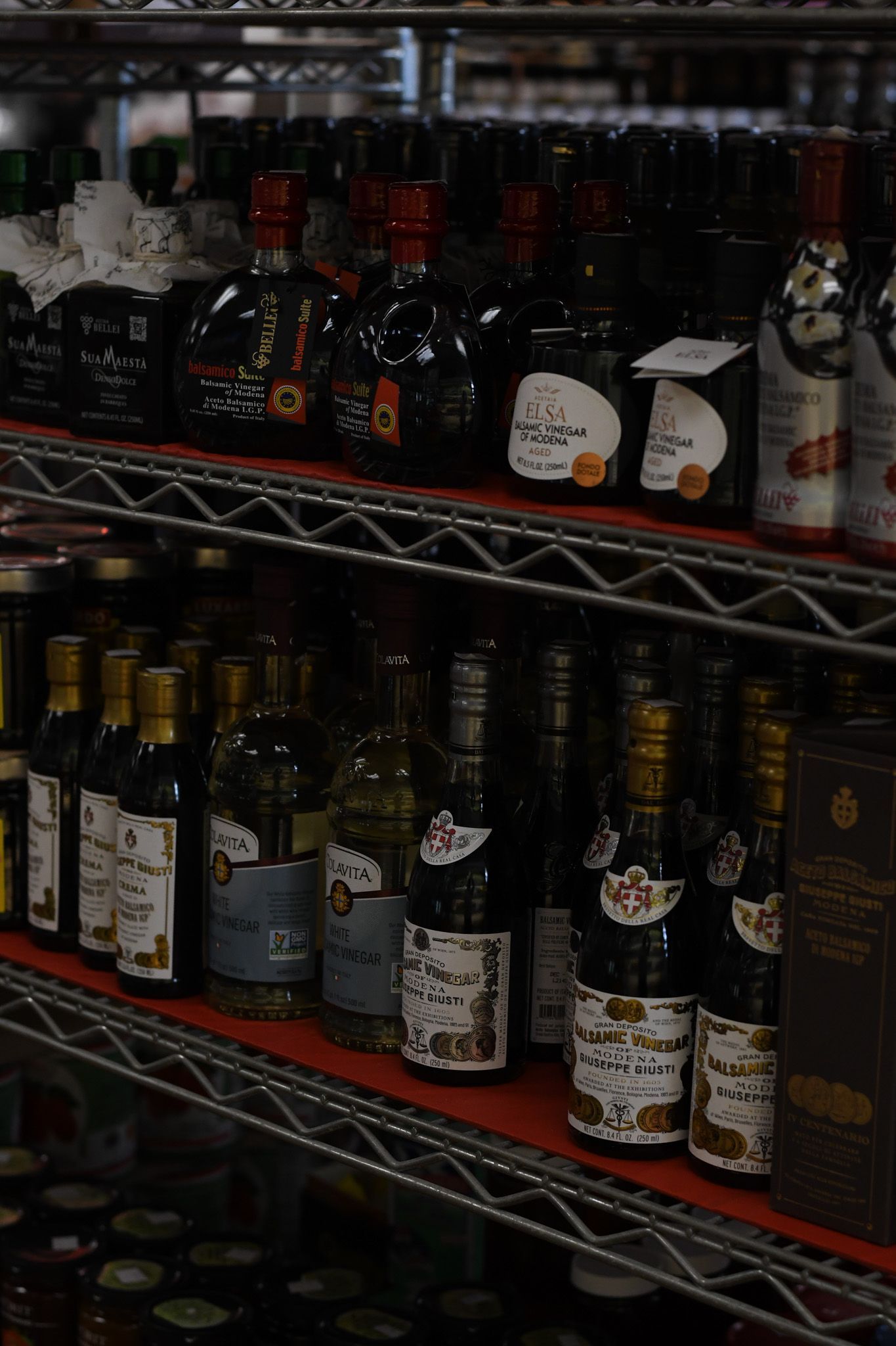 Liuzzi Gourmet Market - grocery 08