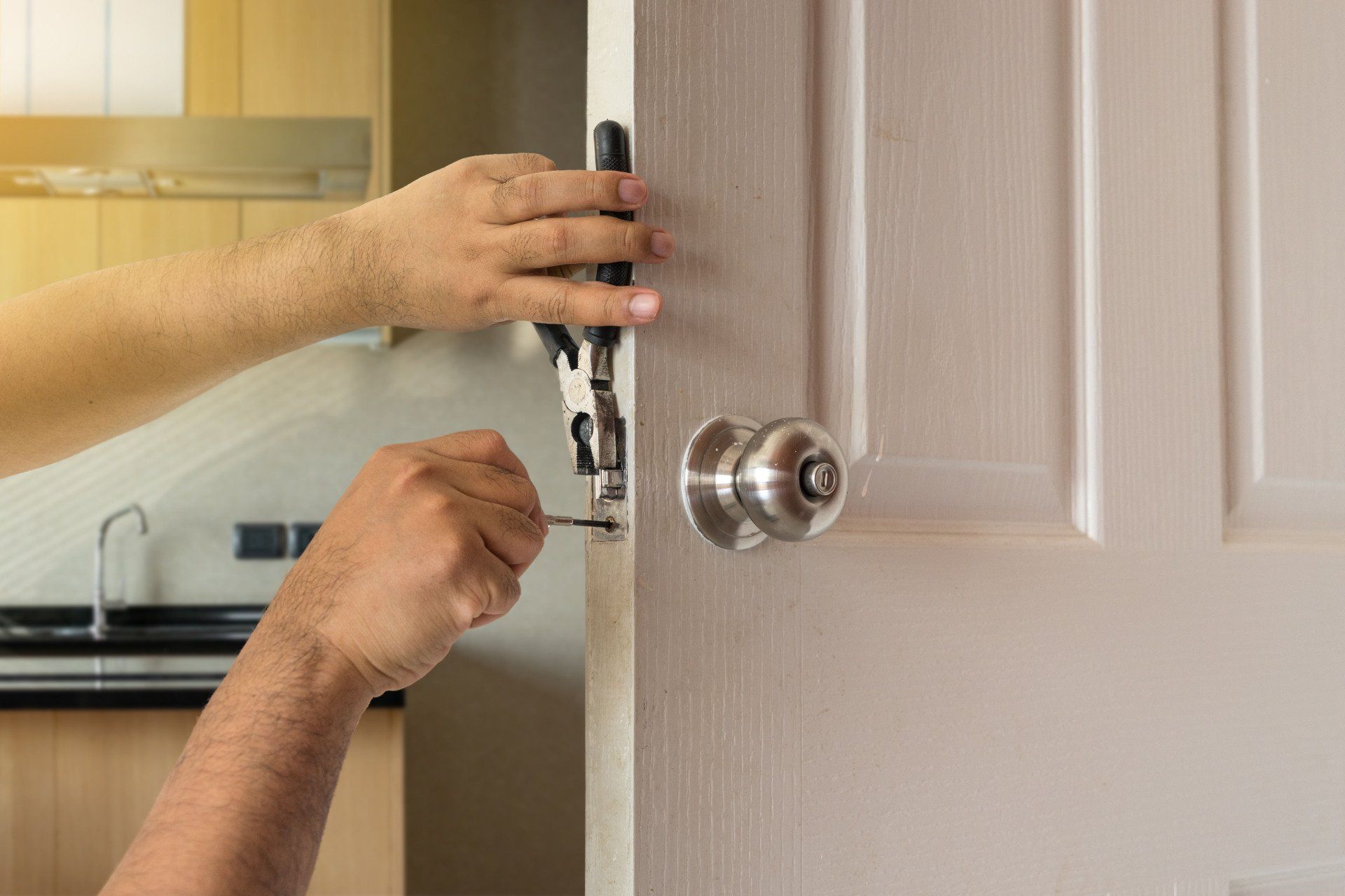 4 Reasons to Consider Changing House Locks