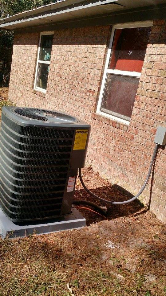 Residential house AC unit