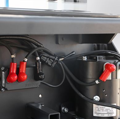 The SWB-280S from NOBLELIFT is engineered with NOBLELIFT soft start technology for enhanced stability and controlled lifting.