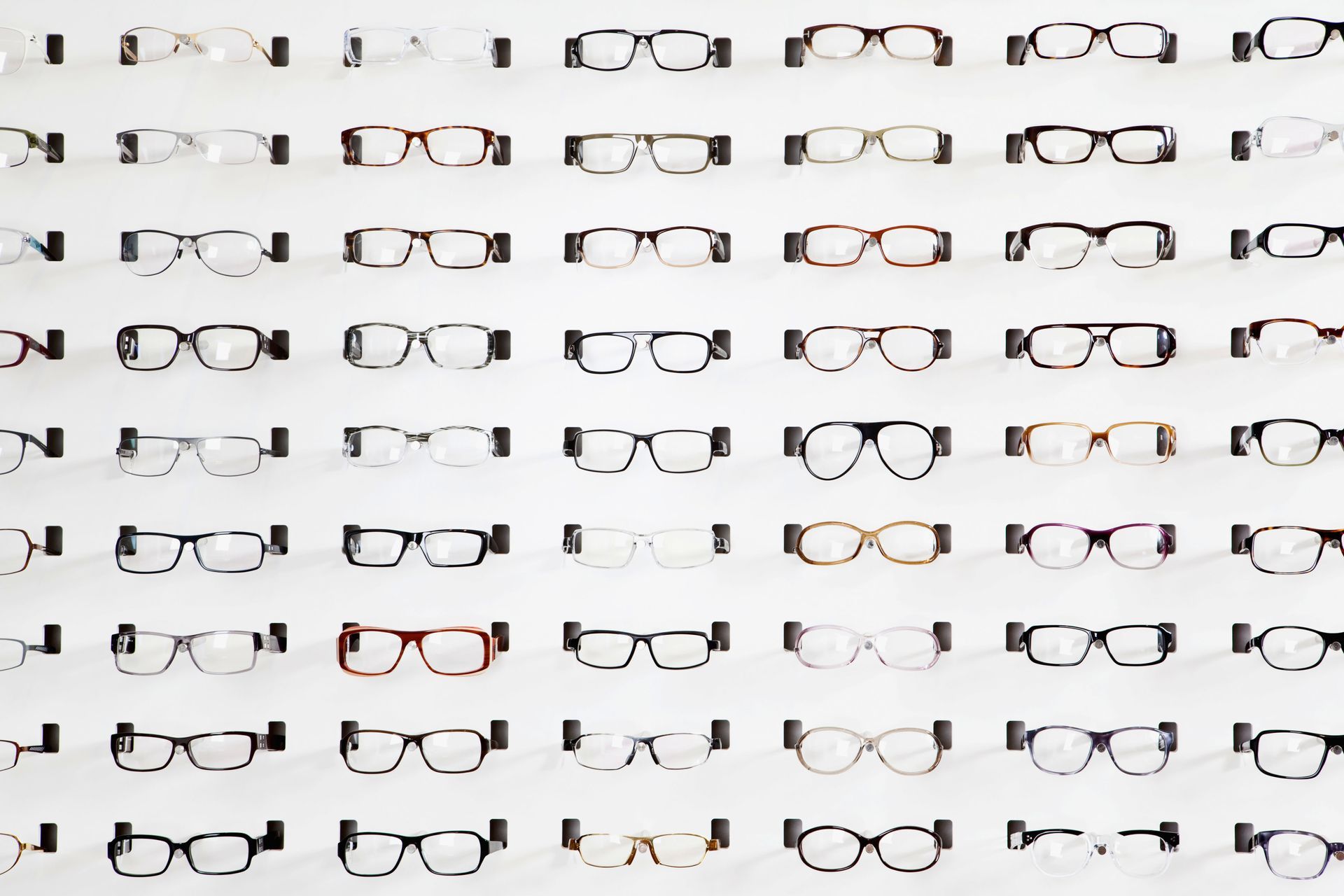 How Local Prescription Eyeglasses Give You a Perfect Fit