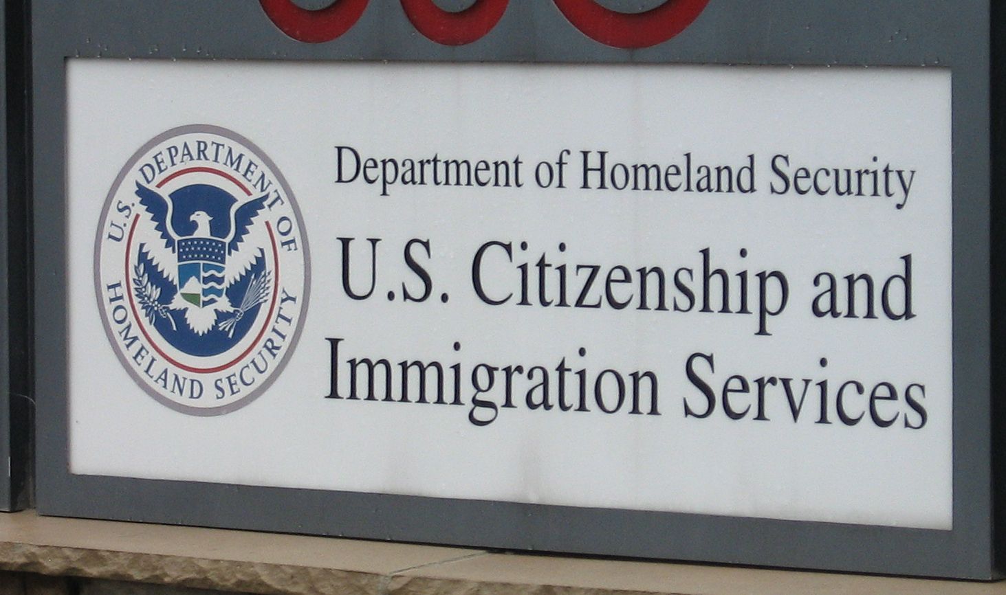 A picture showing the Homeland Security logo