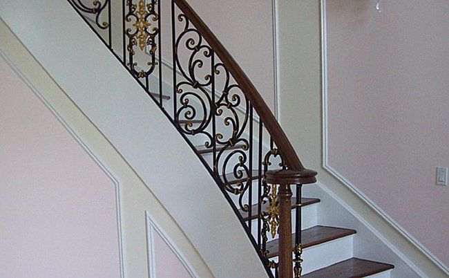 Staircase railings