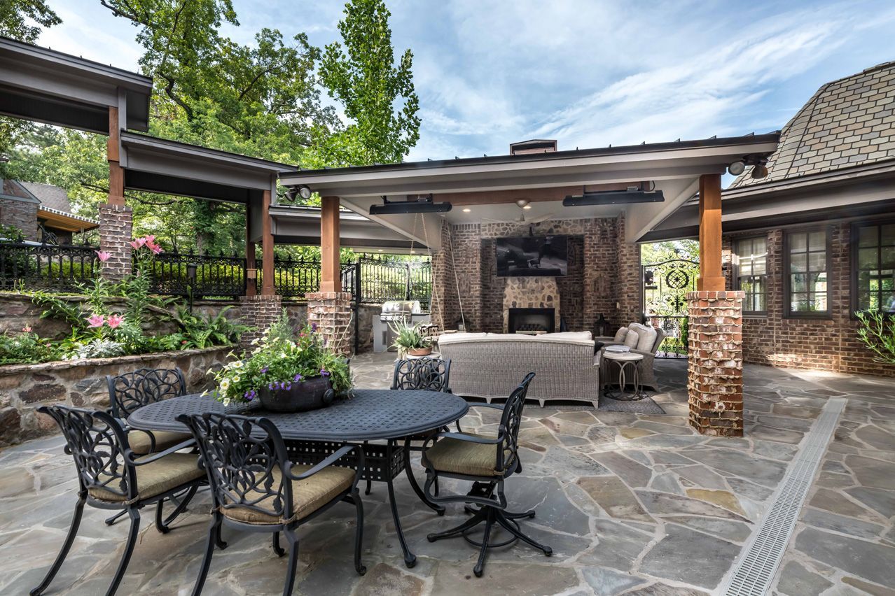 outdoor living spaces