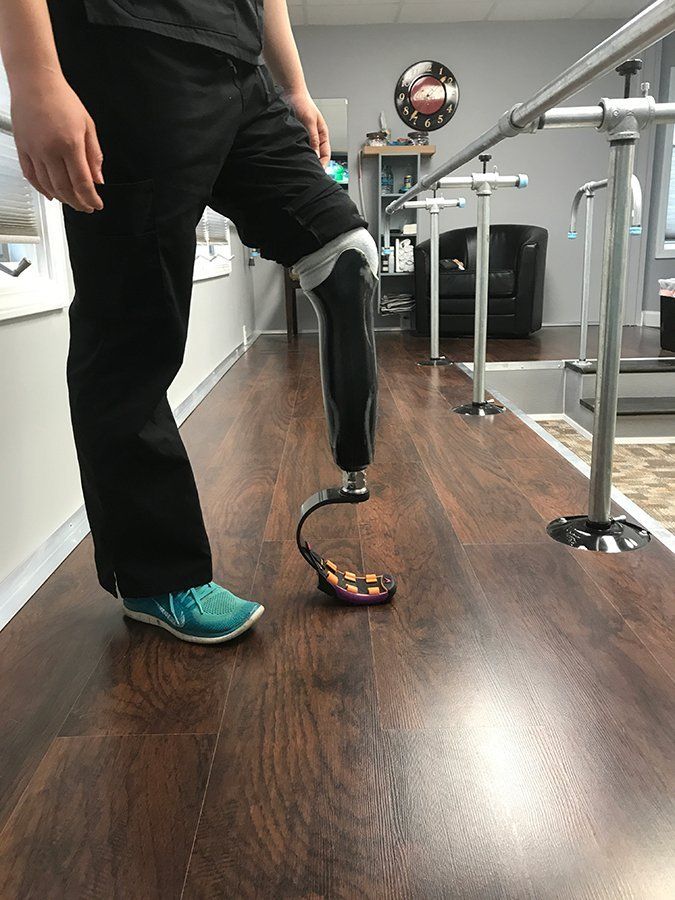 Prosthetic leg
