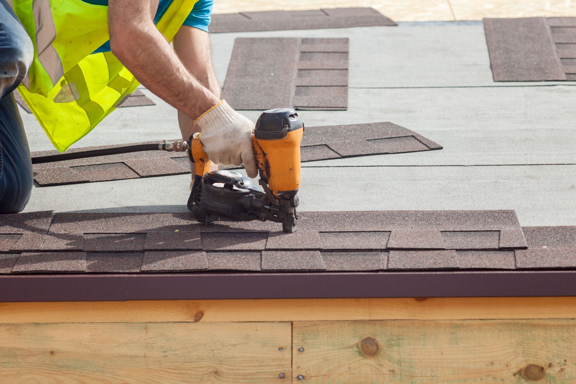 residential roofing contractor