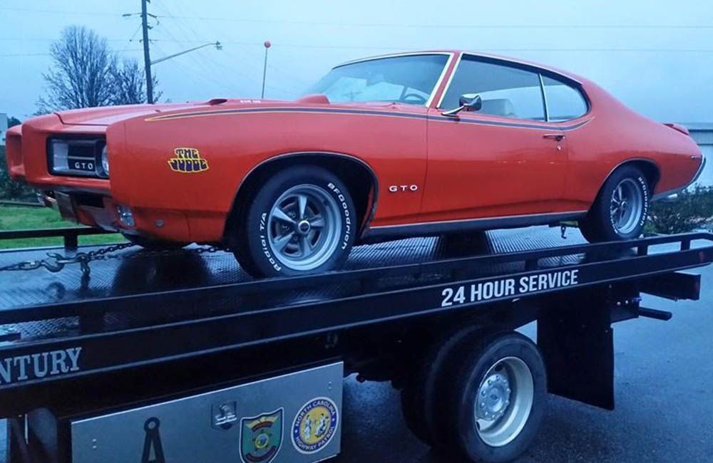 Specialty towing service