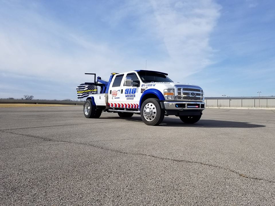 918 Wrecker Service image