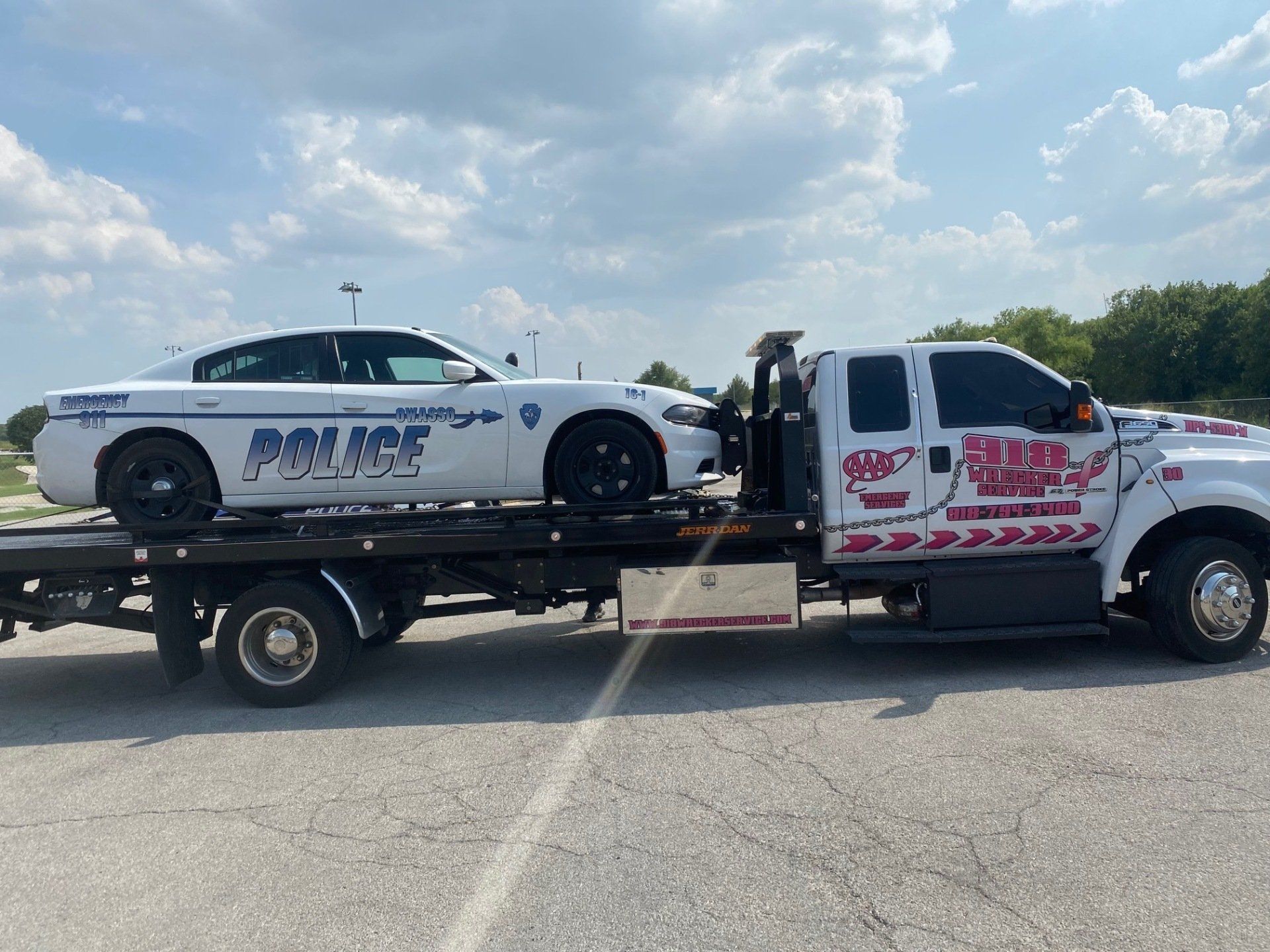 918 Wrecker Service image