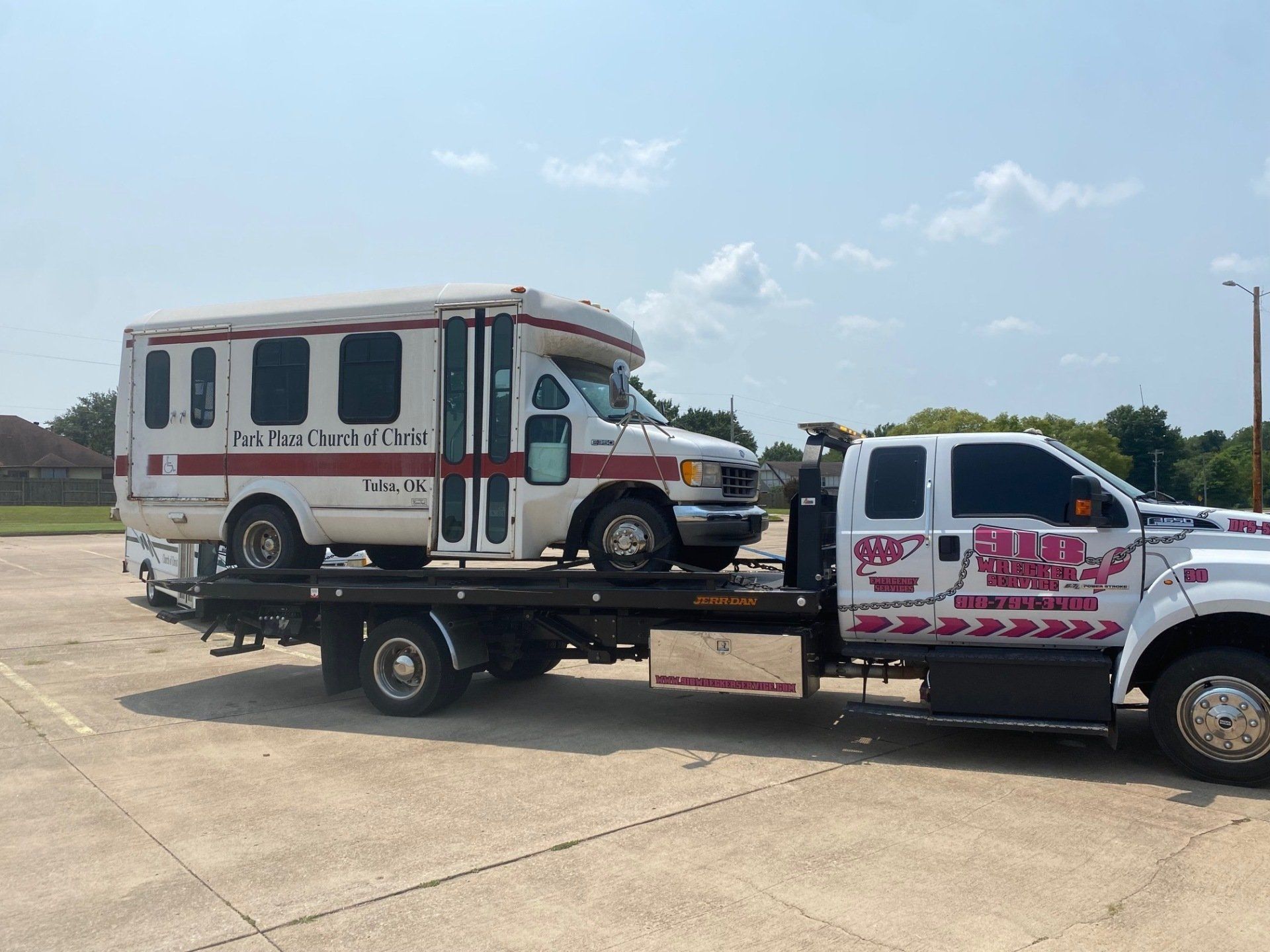 918 Wrecker Service image