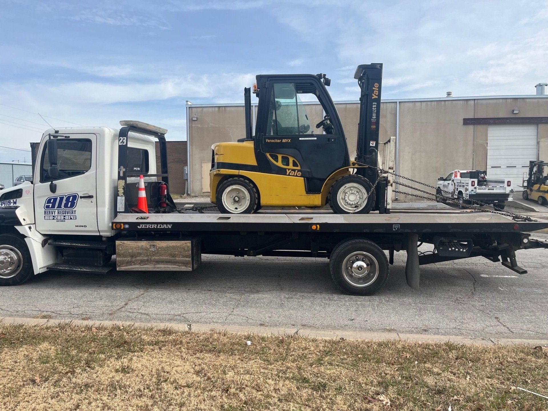 918 Wrecker Service image