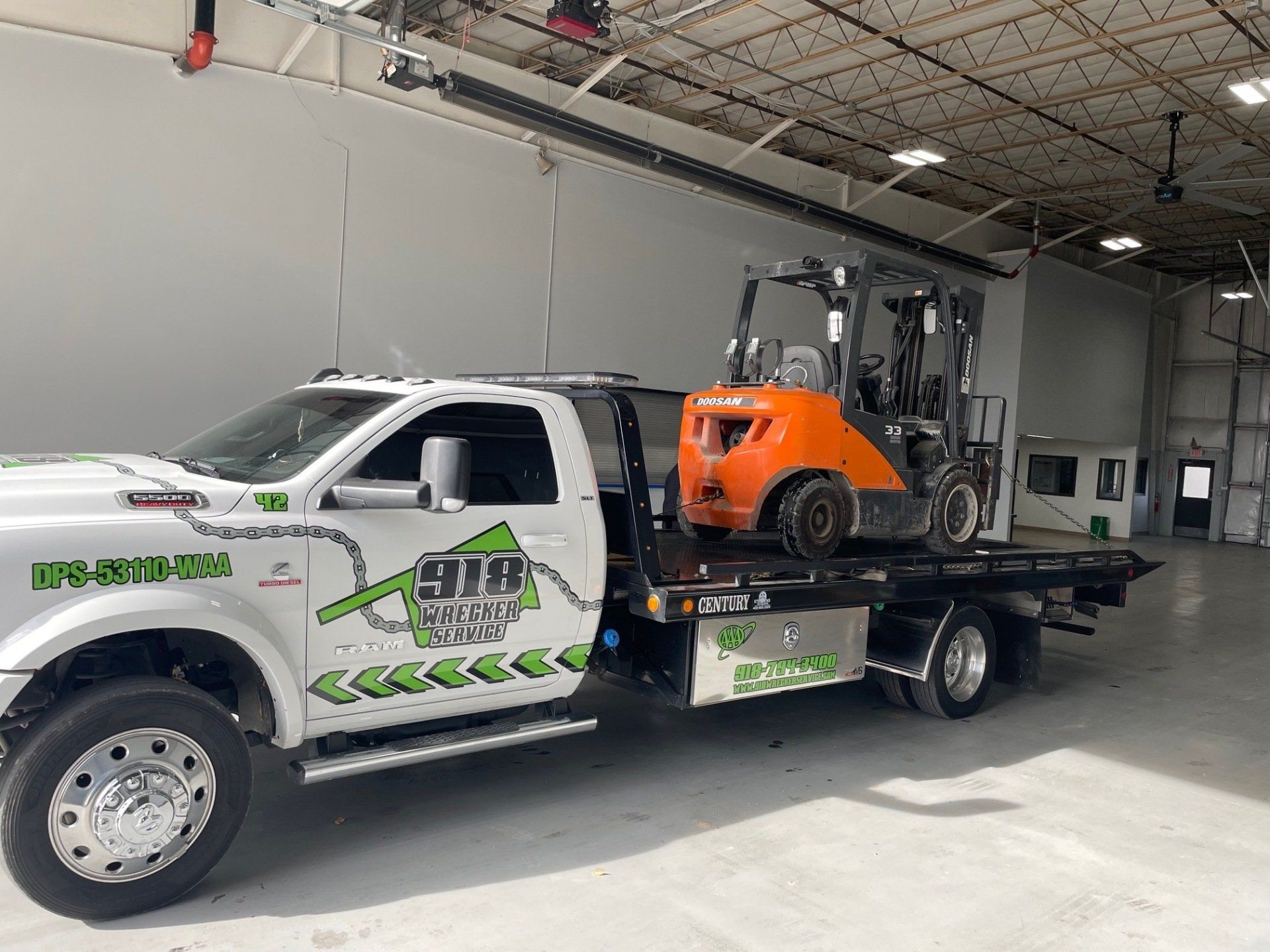 918 Wrecker Service image