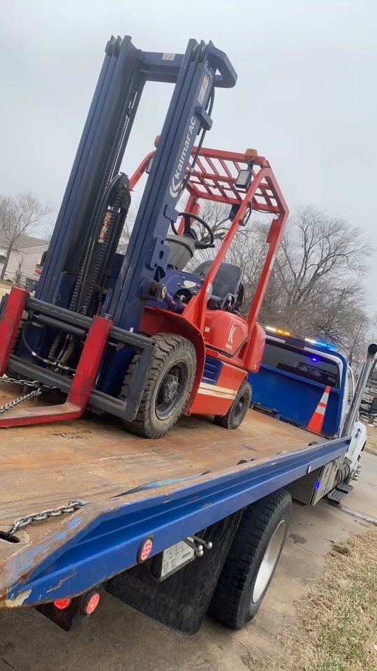 918 Wrecker Service image