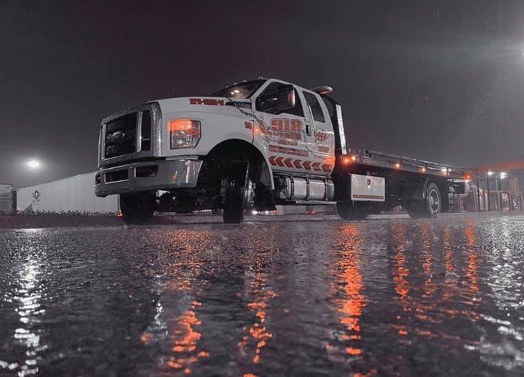 918 Wrecker Service image