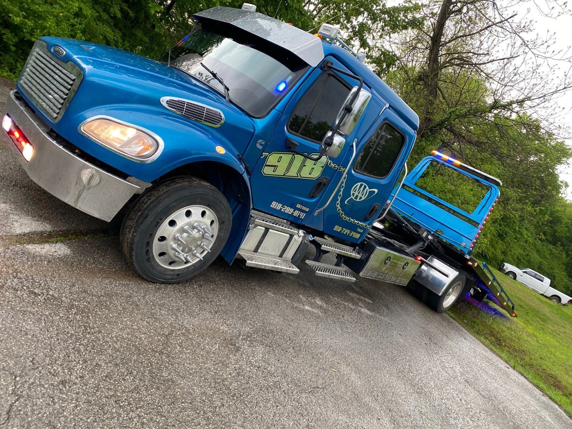 918 Wrecker Service image