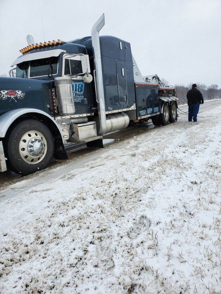 918 Wrecker Service image