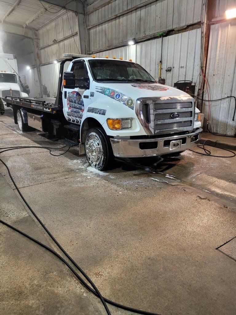 918 Wrecker Service image