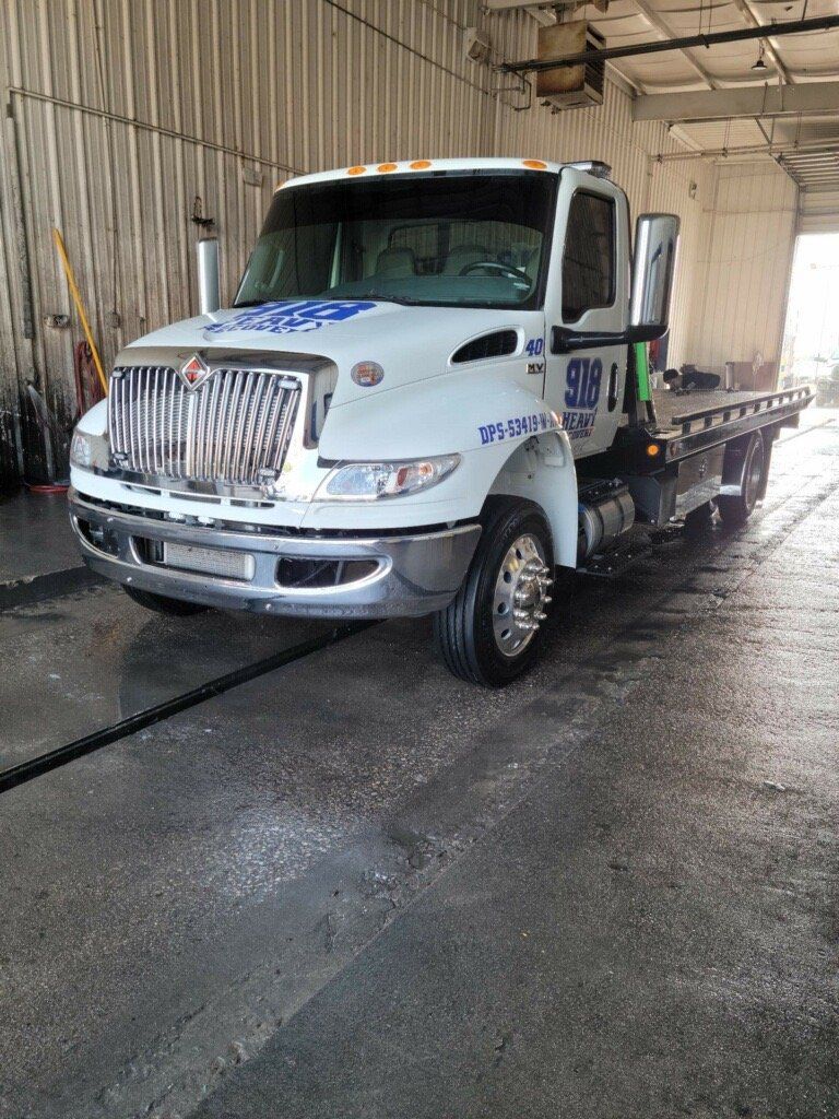 918 Wrecker Service image